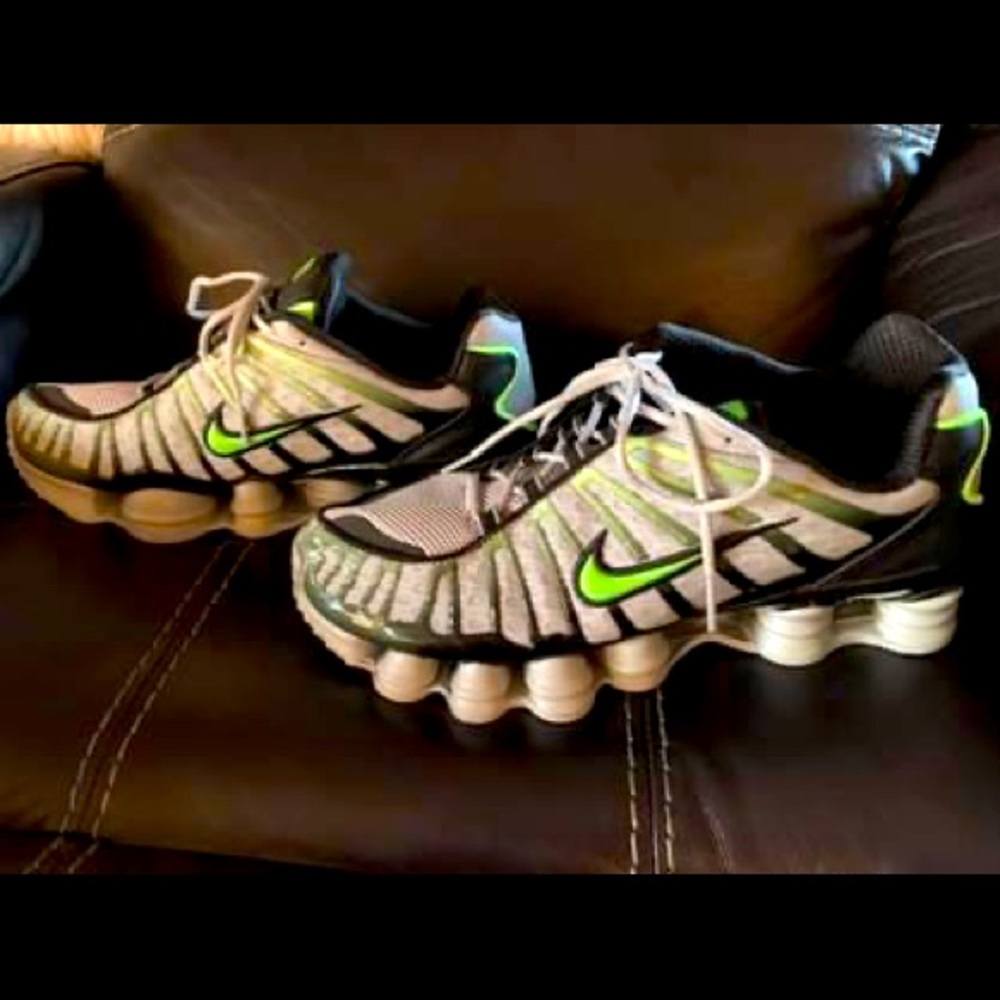 Men’s Nike Shox